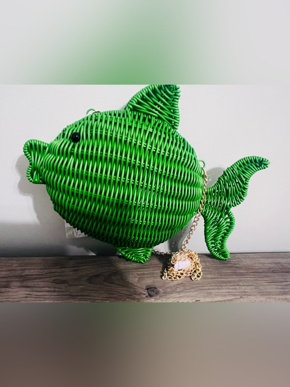 Tommy Bahama Viral Green Fish Woven Straw Novelty Bag Tropical Summer NWT - Picture 3 of 6